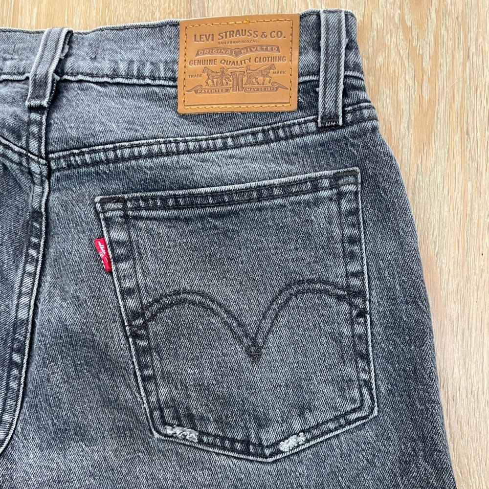 Levi's Charcoal wedgie straight Denim Jeans size 25